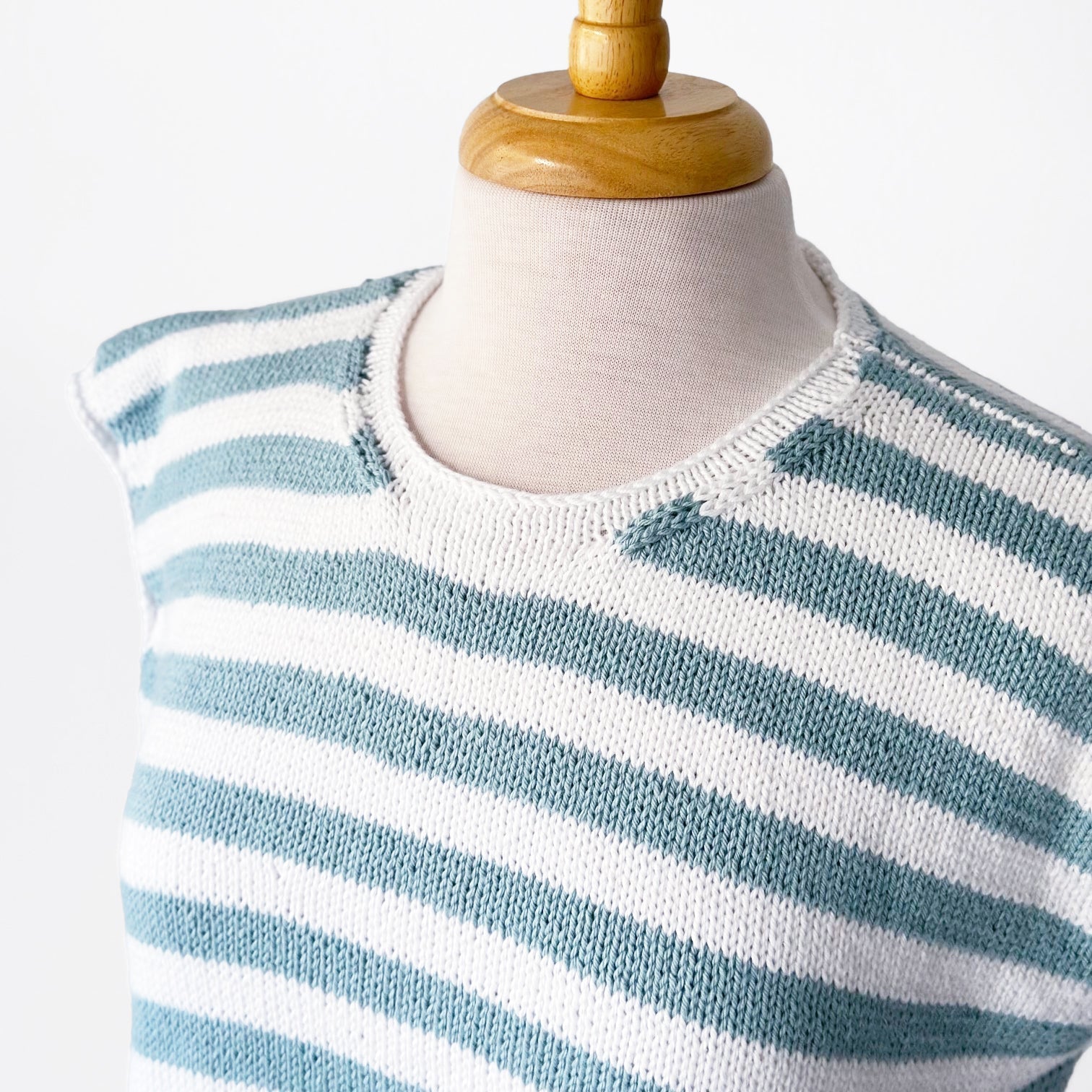 Astrid Top in MODE at Rowan Cotton DK