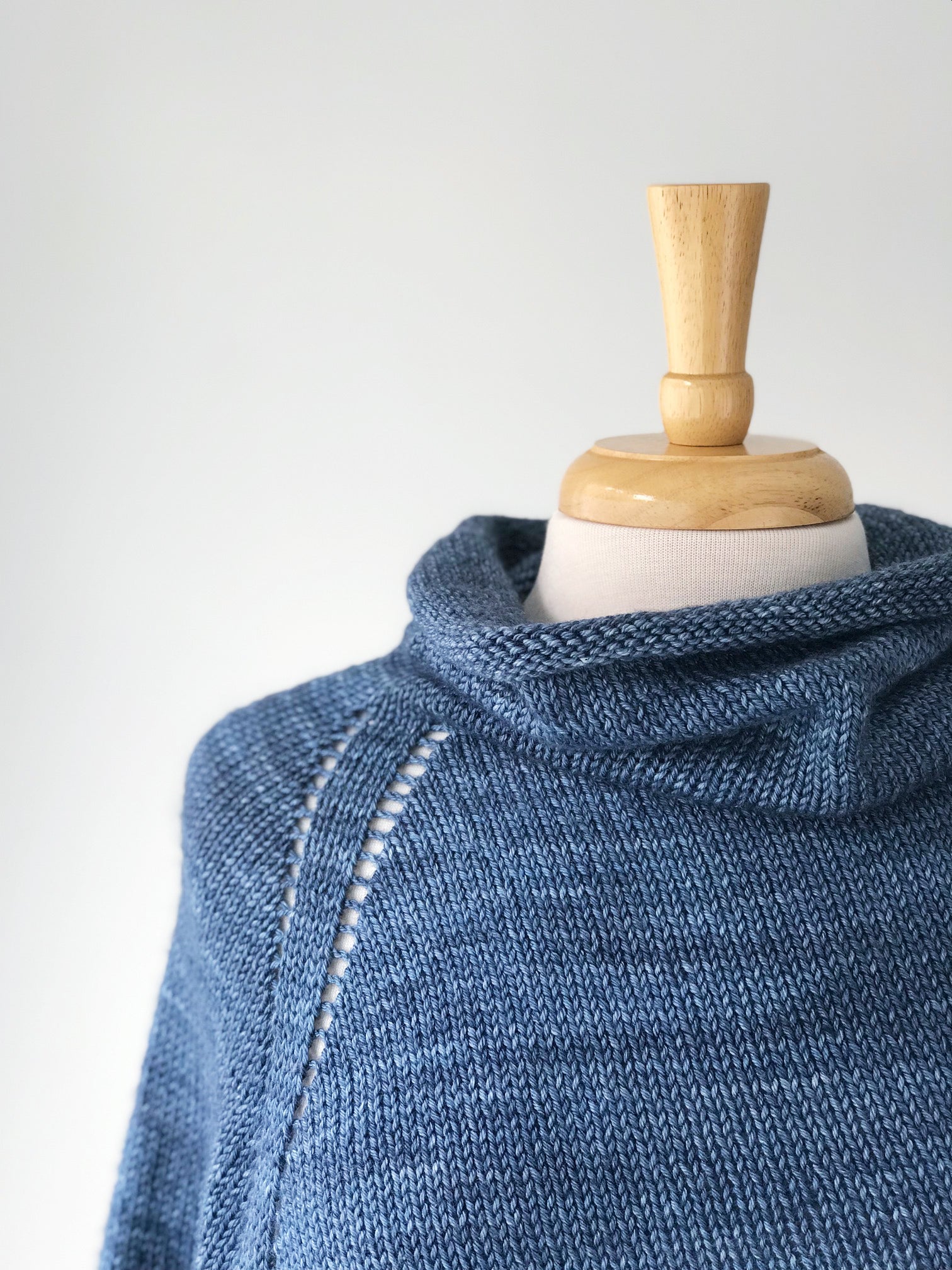 Calla Poncho in Tendril