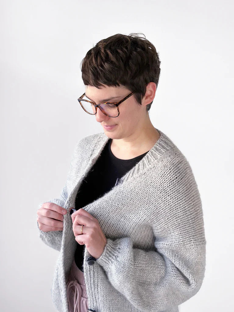 Traveler's Cardigan in Lanas Quick