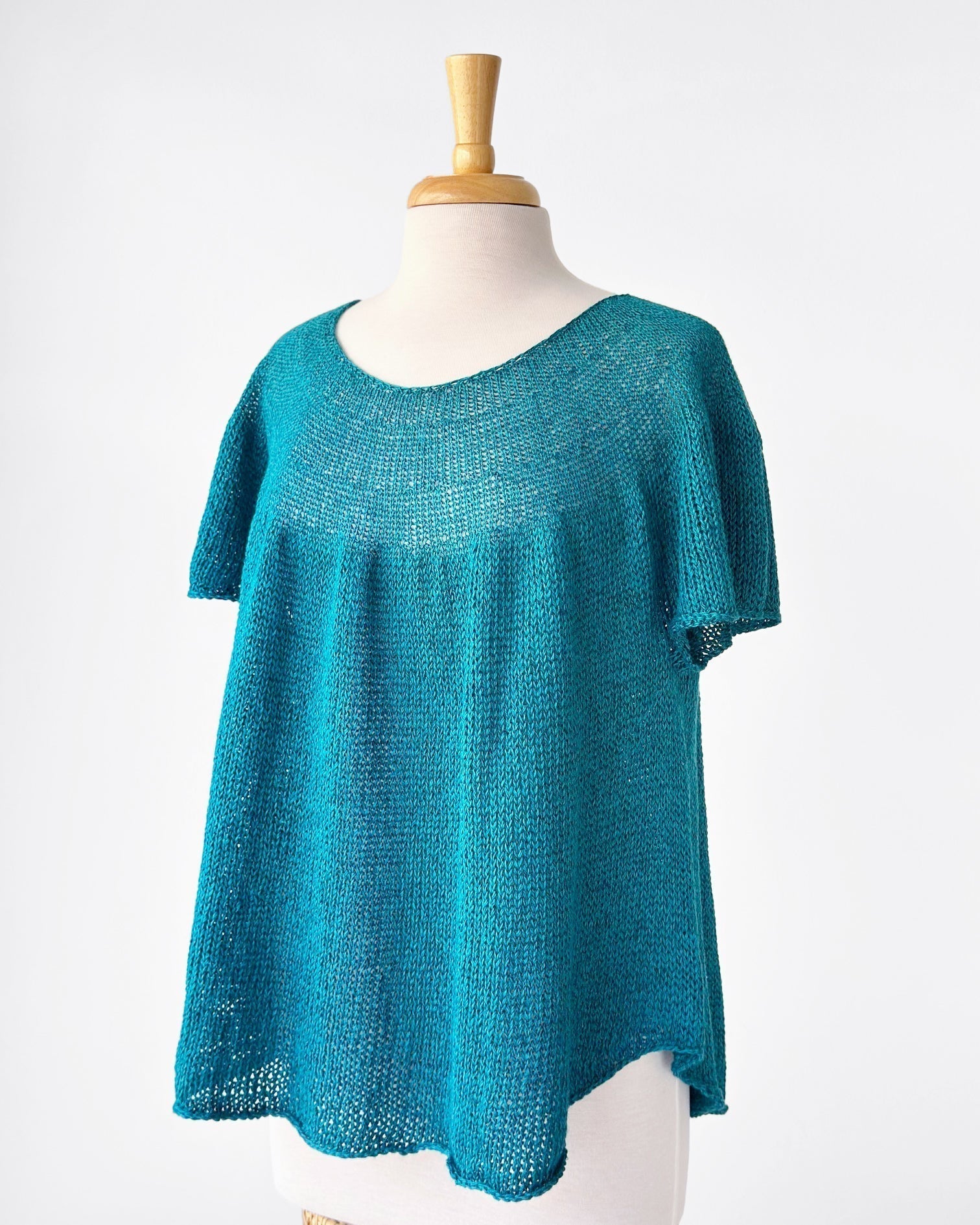 My Wave Tee in Isager Trio 2