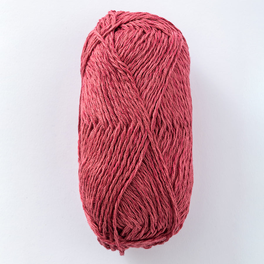 Sandnes Garn Line yarn in rasp cream color