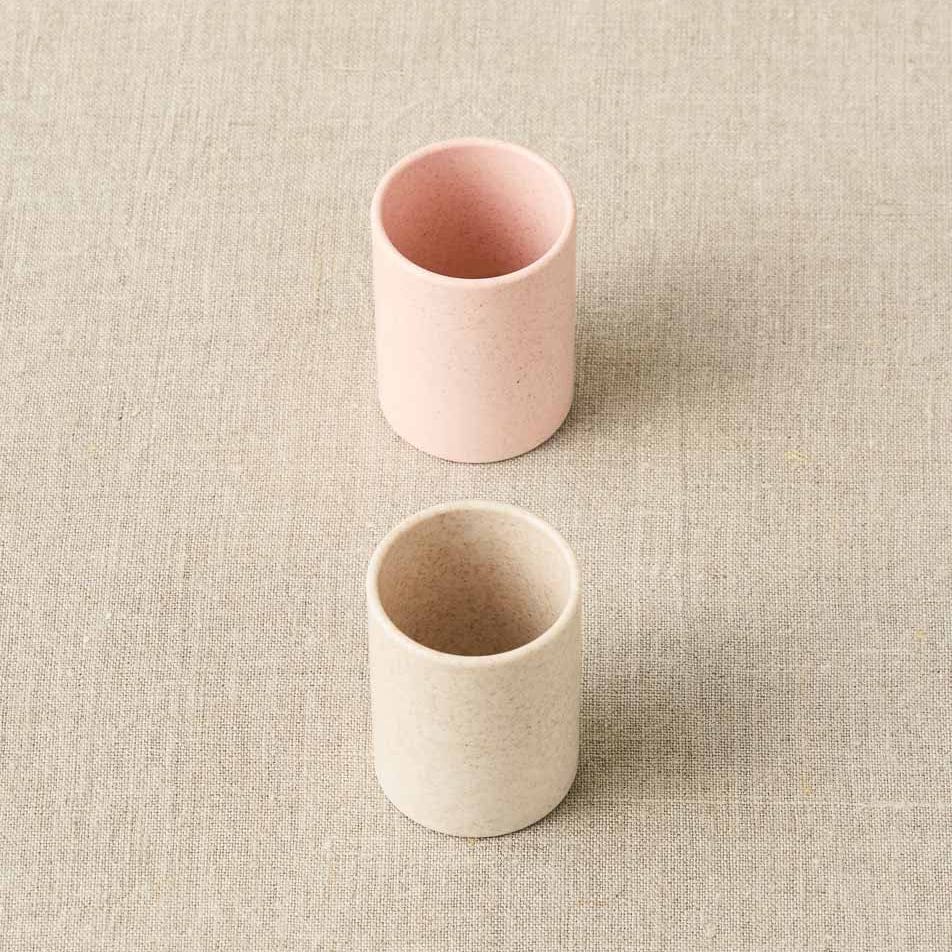 Cocoknits magnetic cup in linen and shell