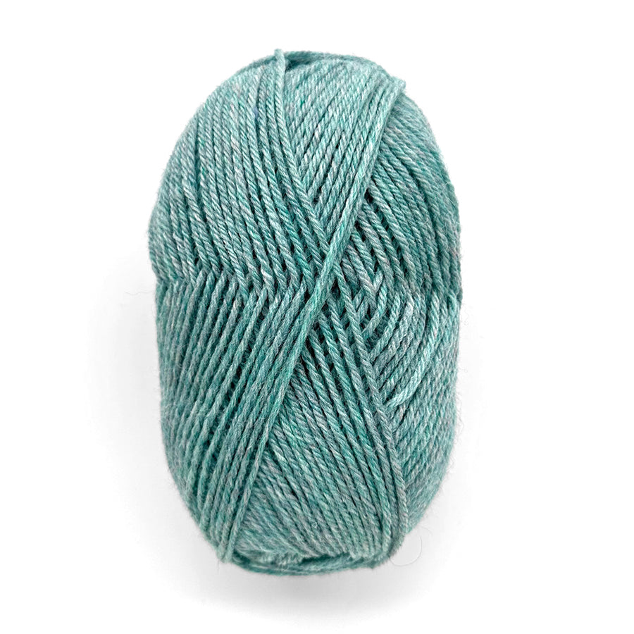Berroco Lanas yarn in Aquamarine — 100% Peruvian wool heathered worsted yarn