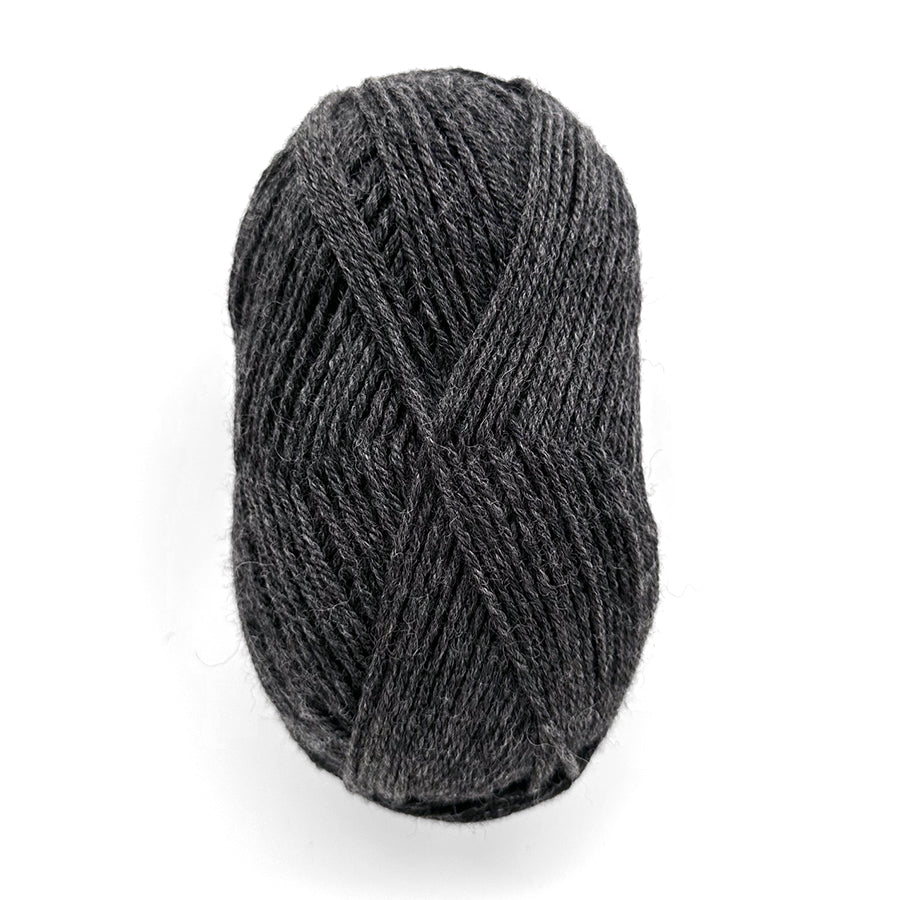 Berroco Lanas yarn in Charcoal — 100% Peruvian wool heathered worsted yarn