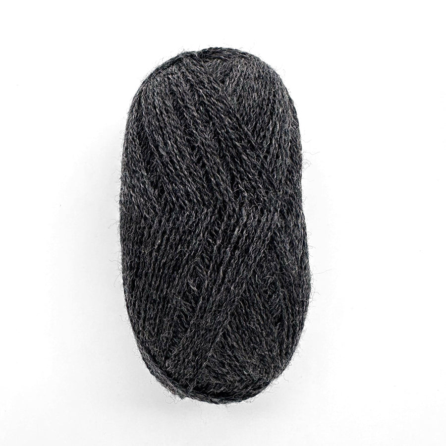 isager highland wool in charcoal