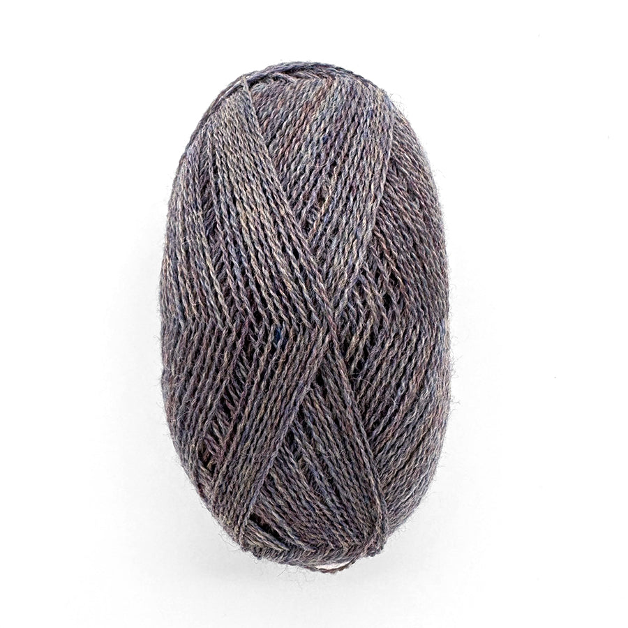 isager highland wool in sky