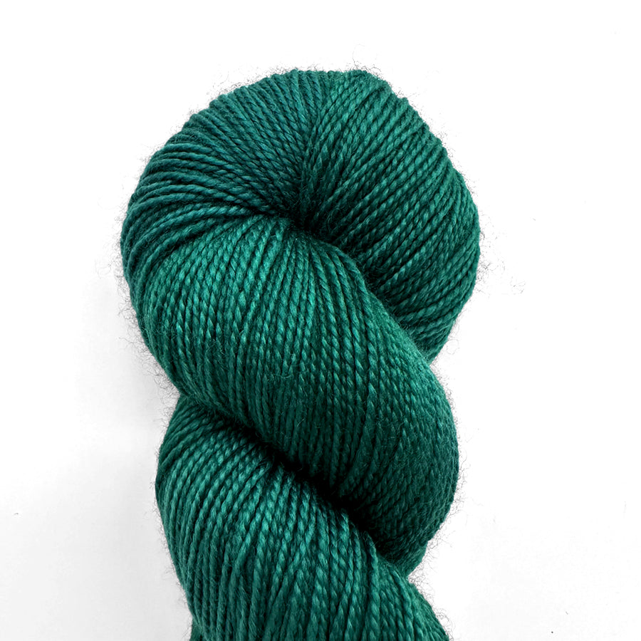 Emerald green yarn loop