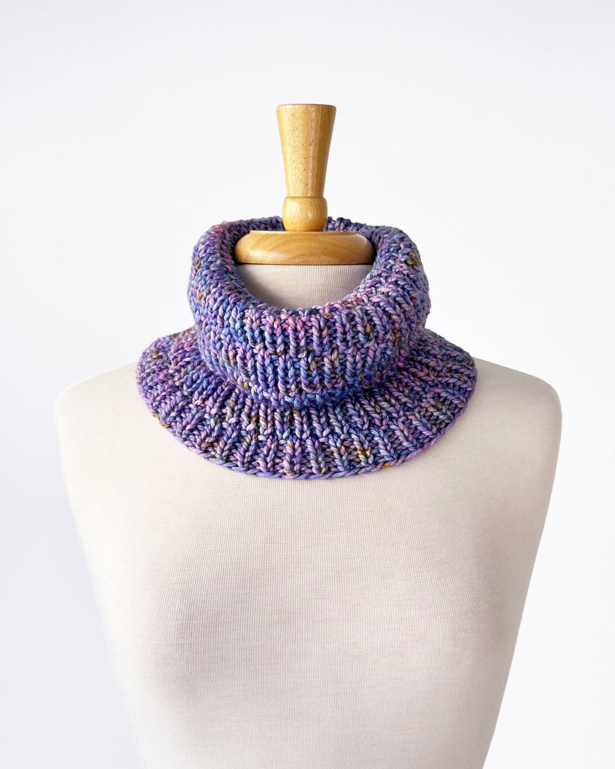 Malabrigo Vientos Cowl in Purple Yarn